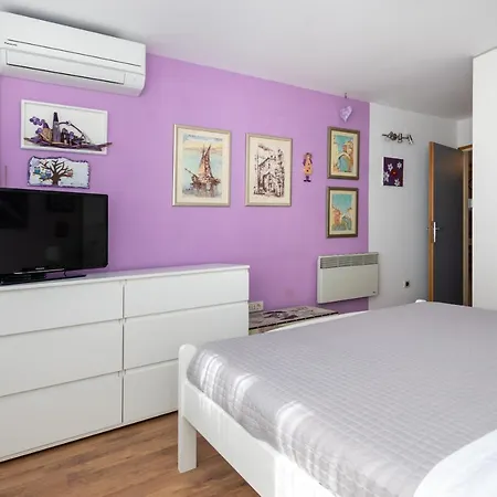 Lägenhet Splitstay - Spacious & Peaceful, 15 Min Walk To Old Town *