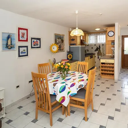 Lägenhet Splitstay - Spacious & Peaceful, 15 Min Walk To Old Town Split