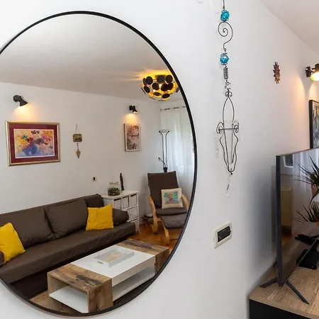 Splitstay - Spacious & Peaceful, 15 Min Walk To Old Town Apartman