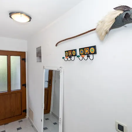 Spacious - Balcony & Near Old Town Split