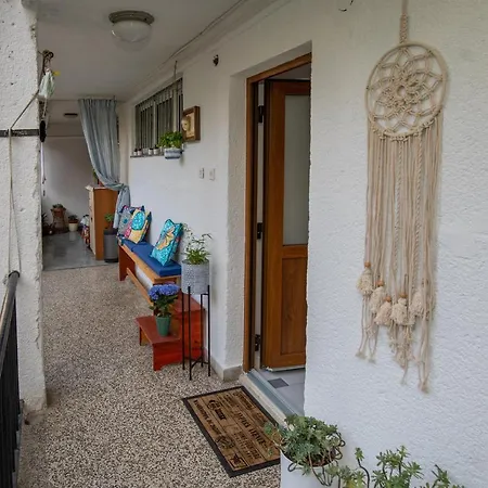 Spacious - Balcony & Near Old Town 公寓 *
